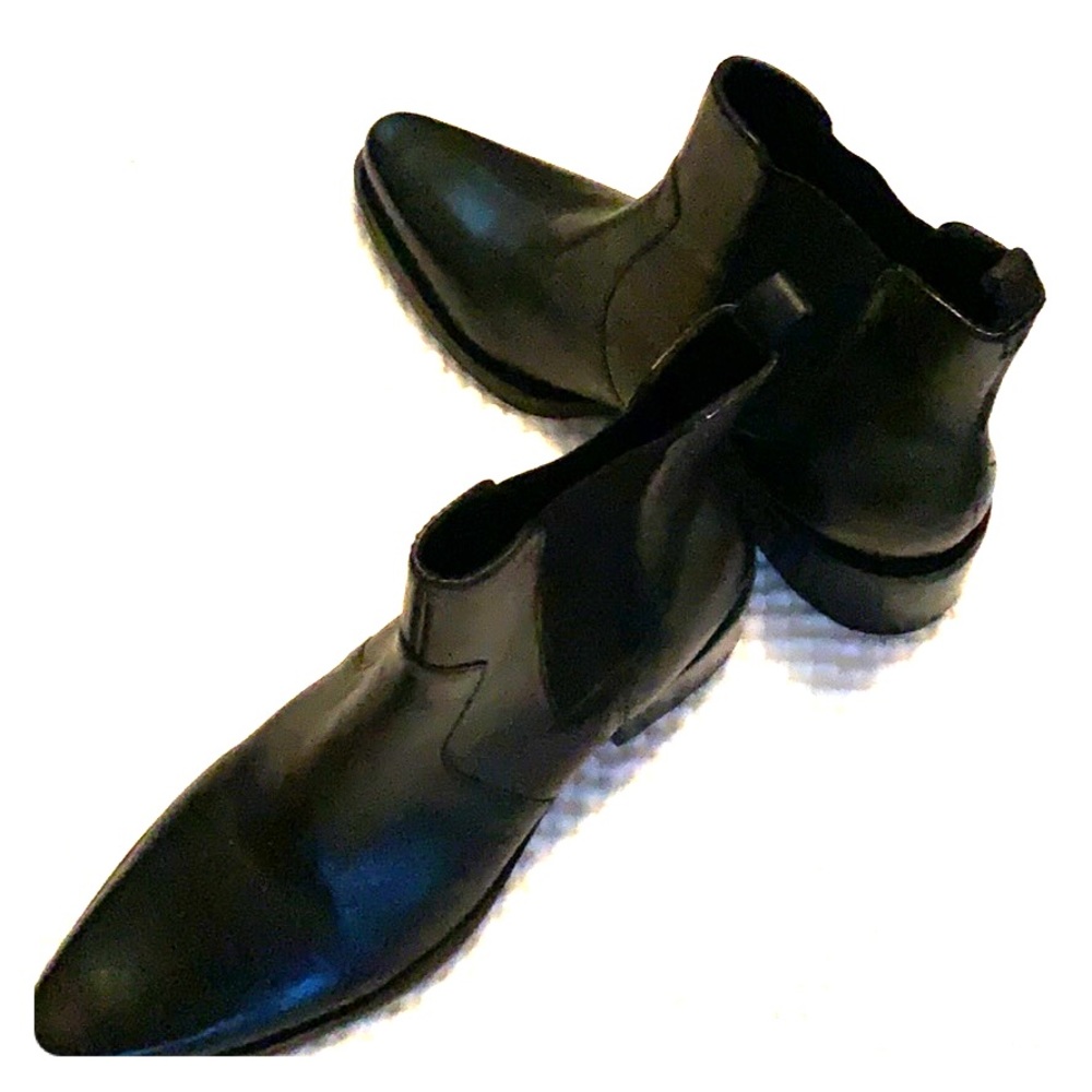 Aerosoles black ankle boots size 7.5